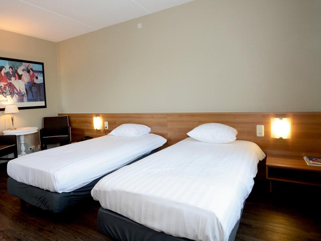 Fletcher Hotel Restaurant Heidehof Heerenveen Esterno foto