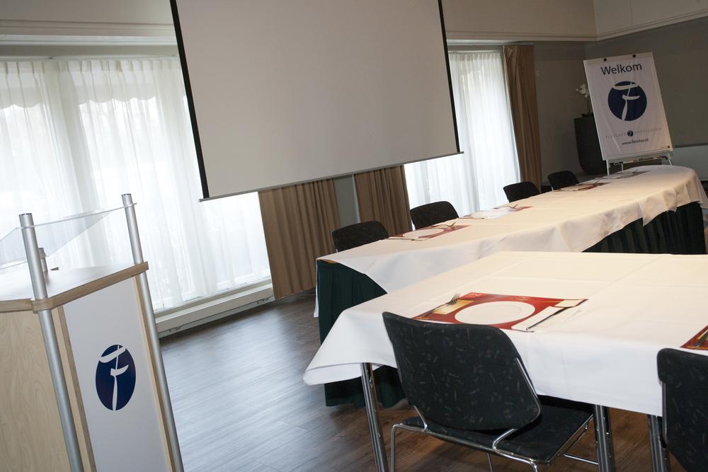 Fletcher Hotel Restaurant Heidehof Heerenveen Esterno foto